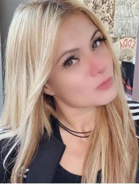 bakeca napoli donna cerca uomo|Milf Napoli e Escort Mature, Cougar Napoli